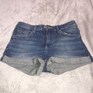 H&M cuffed denim shorts